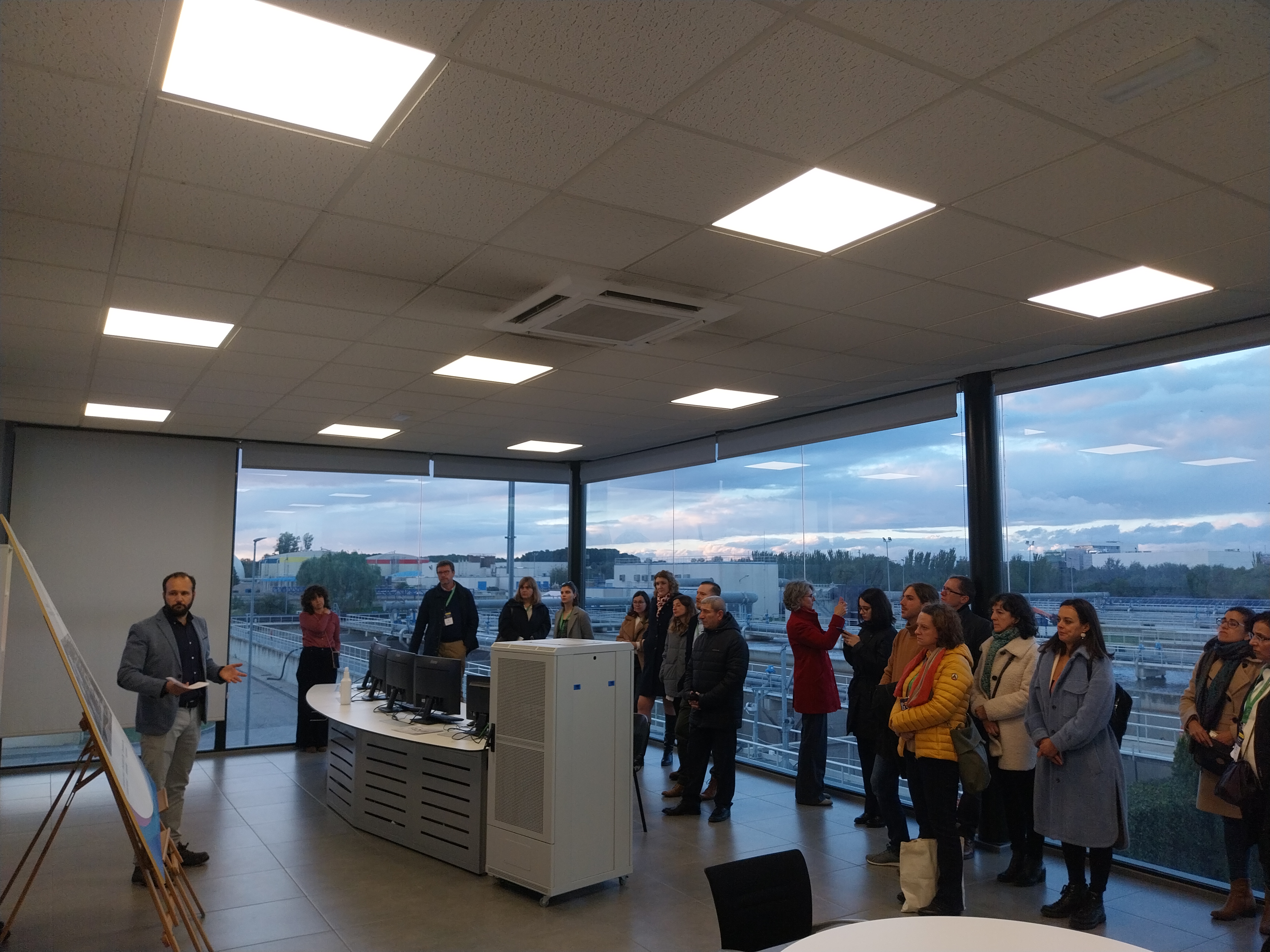 Visita de una delegación a la EDAR Arroyo Culebro